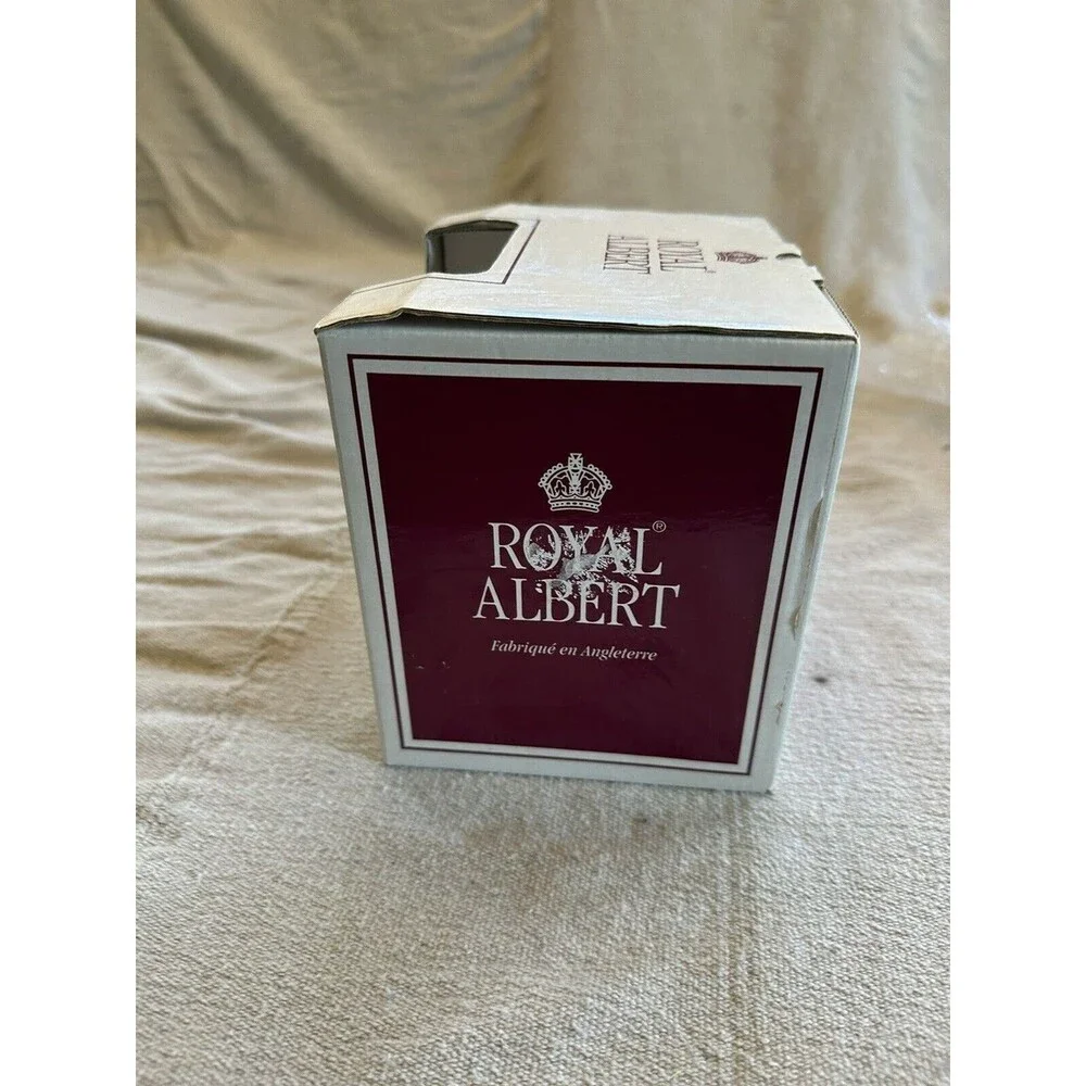 Royal Albert this vintage